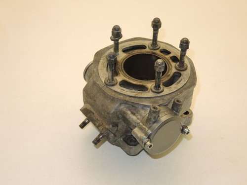 Cylindre haut moteur - +, valve
