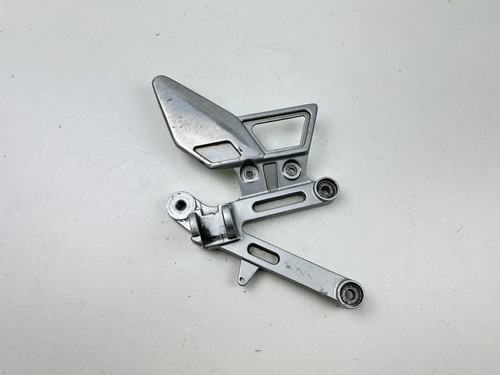 Platine repose pied droite - pied,